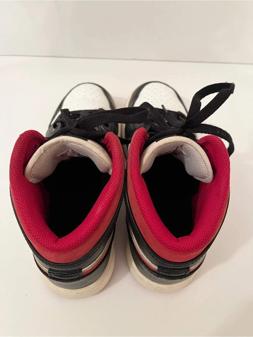 Nike Air Jordan 1 Mid Gym Red Black White Sneakers Youth Size 6Y - Picture 9 of 16